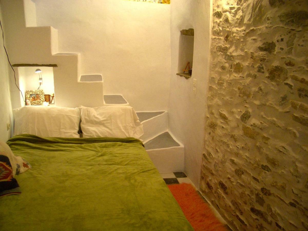 Traditional Medieval Stone House In "Ano Syros" 외부 사진