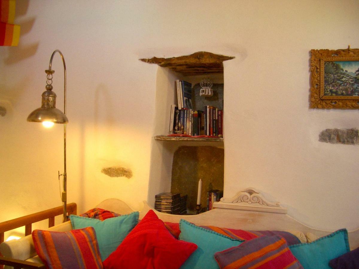 Traditional Medieval Stone House In "Ano Syros" 외부 사진