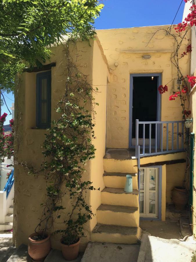 Traditional Medieval Stone House In "Ano Syros" 외부 사진