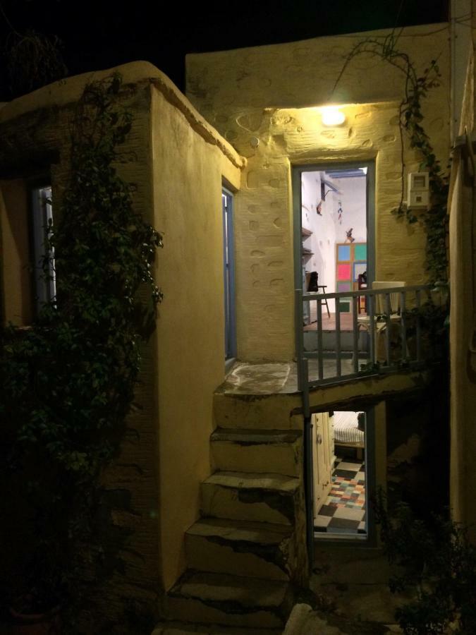 Traditional Medieval Stone House In "Ano Syros" 외부 사진