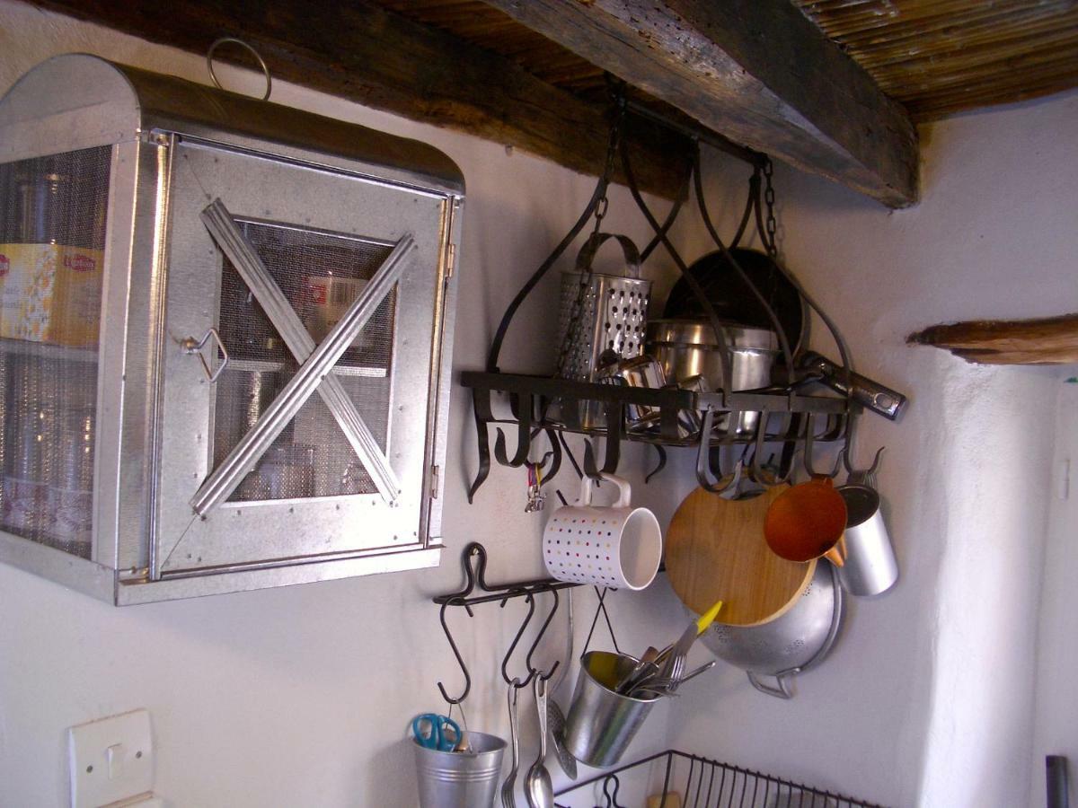 Traditional Medieval Stone House In "Ano Syros" 외부 사진