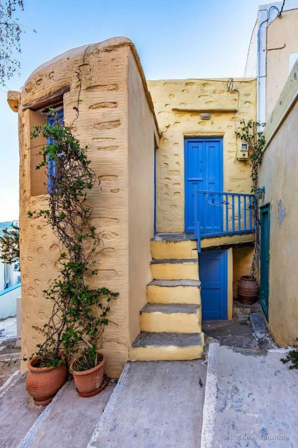 Traditional Medieval Stone House In "Ano Syros" 외부 사진