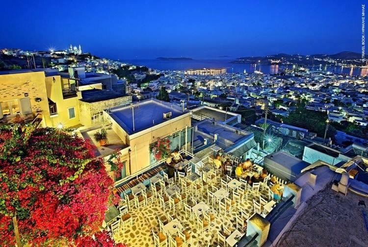 Traditional Medieval Stone House In "Ano Syros" 외부 사진