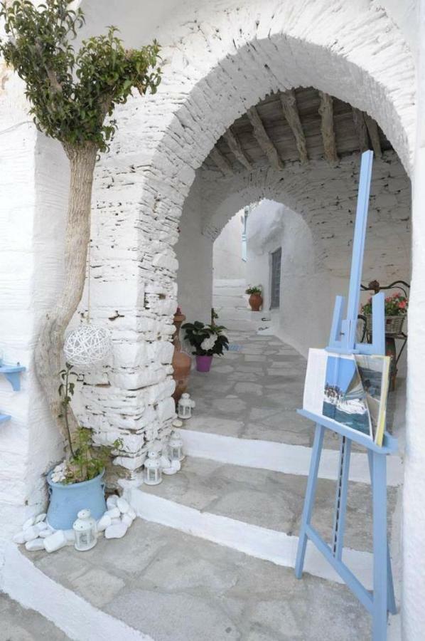 Traditional Medieval Stone House In "Ano Syros" 외부 사진